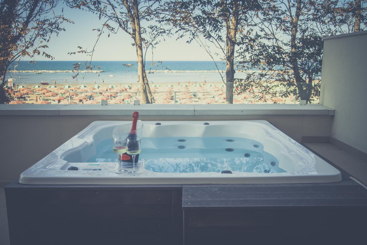 Marina Beach Suite Hotel Rimini Exteriér fotografie