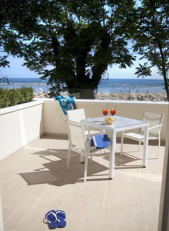 Marina Beach Suite Hotel Rimini Exteriér fotografie